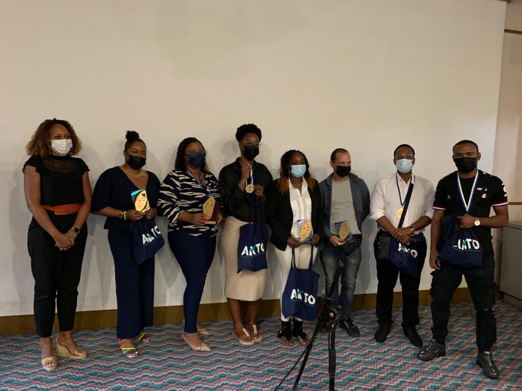 Group of apprentice graduates at the CQP graduation ceremony