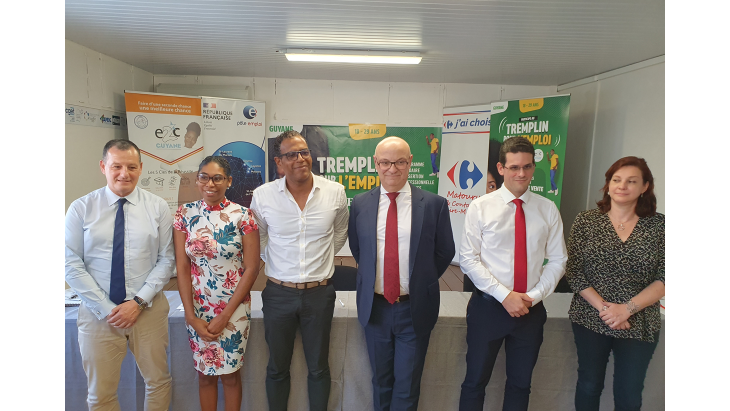 Des acteurs signent une charte partenariale pour unir leur volonté d'améliorer l'insertion professionnelle des jeunes